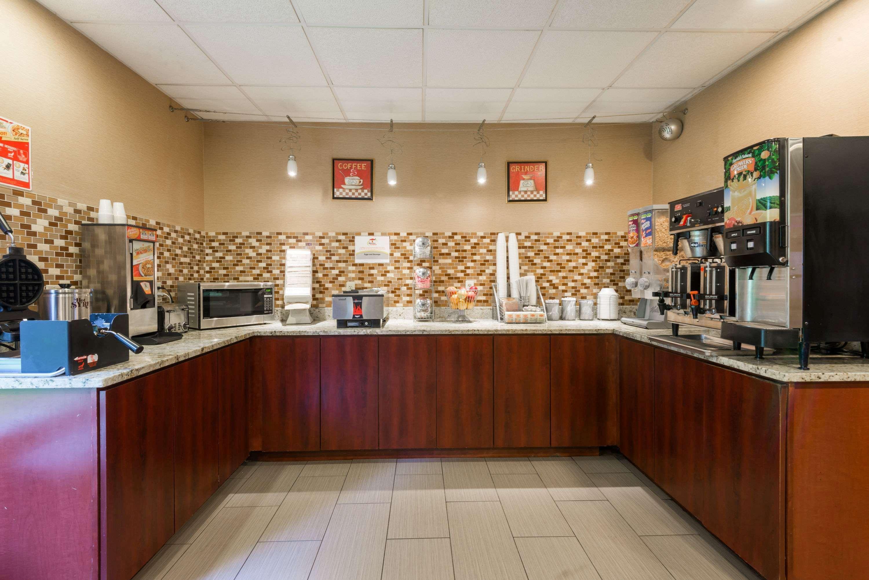 Super 8 By Wyndham Mars/Cranberry/Pittsburgh Area Hotel Cranberry Township Kültér fotó